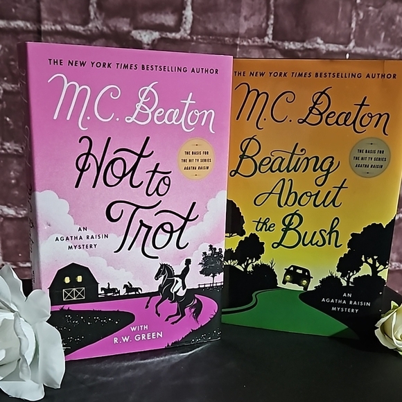 M.C. Beaton Mystery Book Set - Pink & Green Covers - Picture 1 of 8